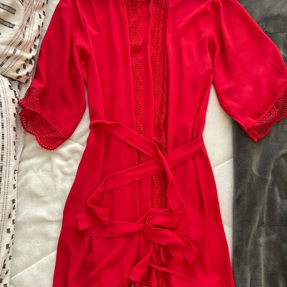 Slip and Robe set - Picture 4 of 4